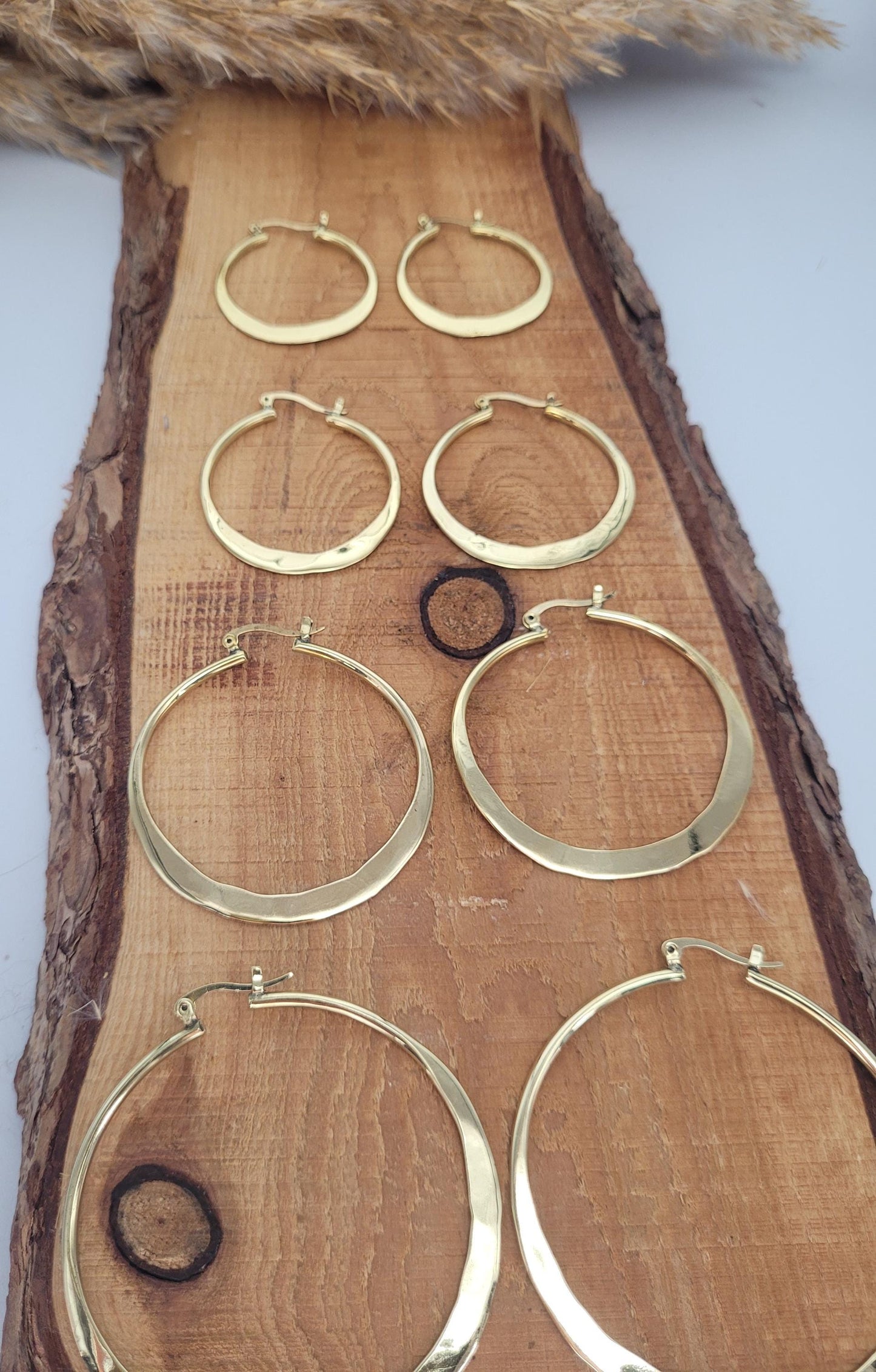 Brass hammered hoops / Hoop earrings / Small hoops / Large hoops / Hippie / Unique / Free uk shipping / Gift