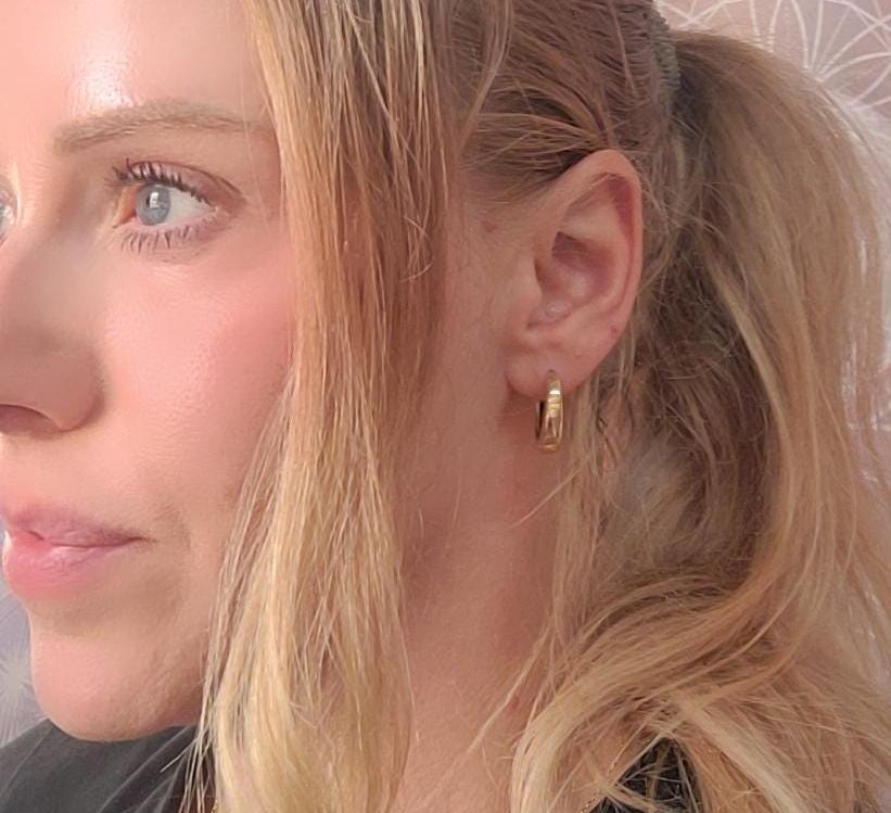 Brass clicker hoops / Hoops / Golden hoops / Cute / Pretty / Small earrings / Bohemian