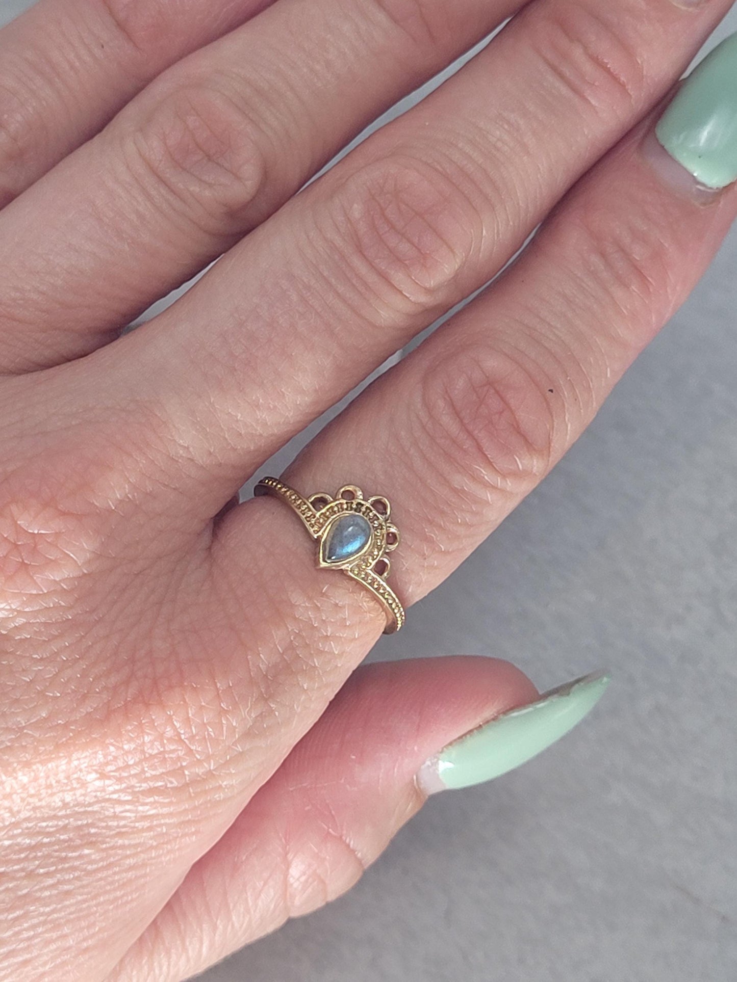 Golden ring / Simple / Simplicity / Flower / Nature-inspired style / Gift / Ethnic/ Cute gift / Brass / Elegant / Minimal range
