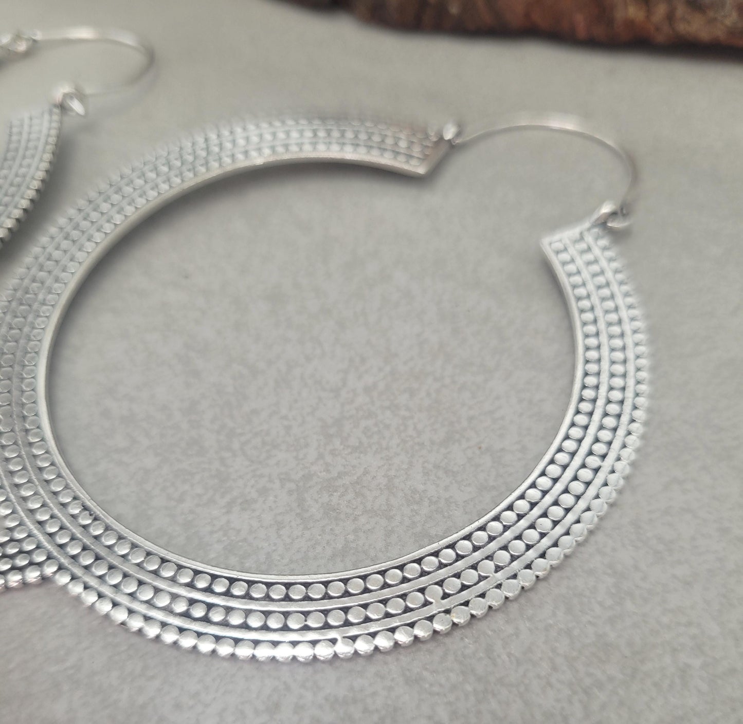 Extra large silver hoops / Oversized earrings / Statement-Making / Urban glam / Hoops / Tropical vibe / Boho chic / Unique design / Big hoop