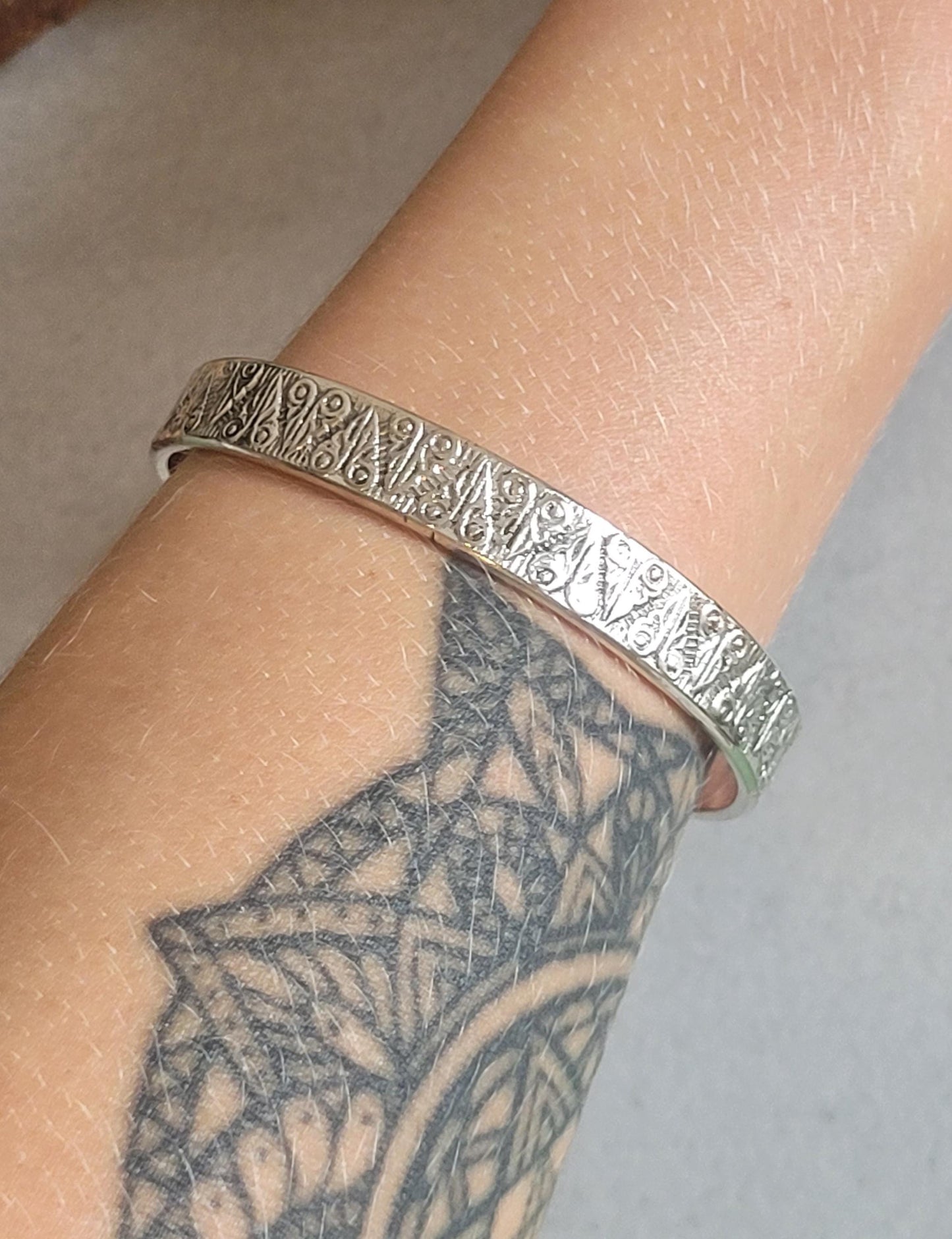 Silver bracelet / Detailed bracelet / Bangle Cuff / Simple / Minimal / Minimalist jewellery / Gift / Ethnic / Unisex bracelet / Band