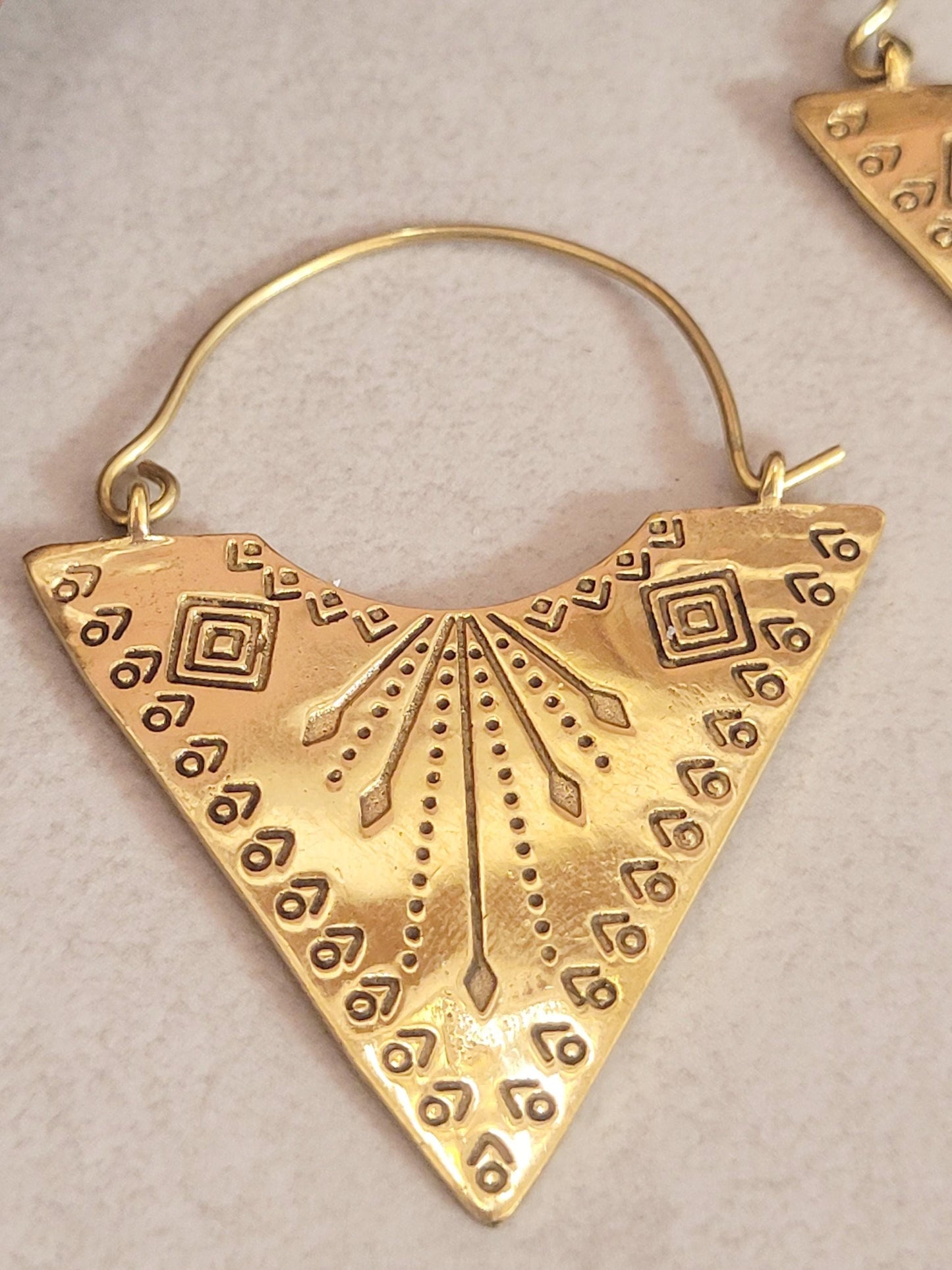 Brass tribal style earrings: Gold bohemian jewellery