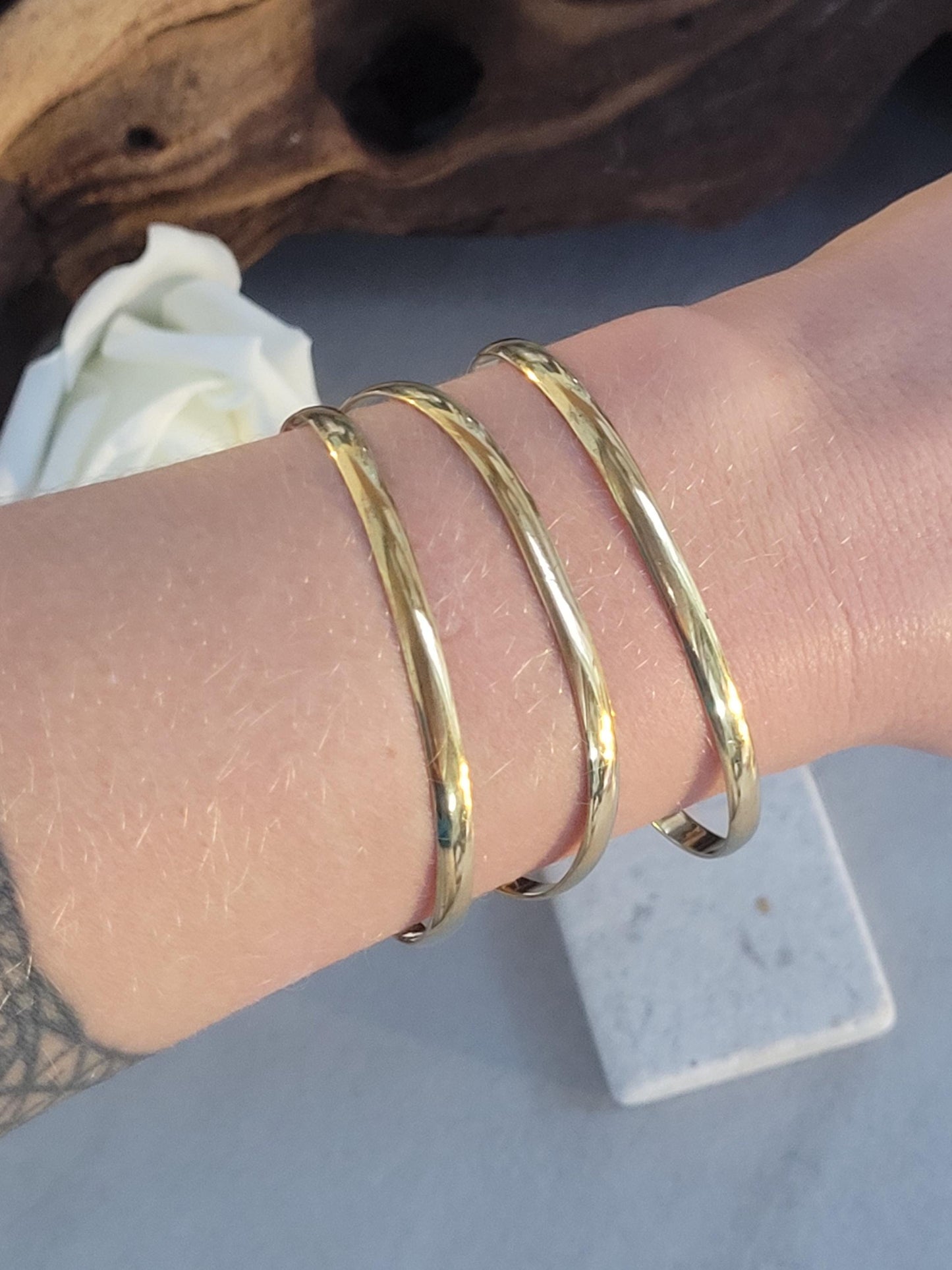 Simple brass bangles / Set of three bracelets