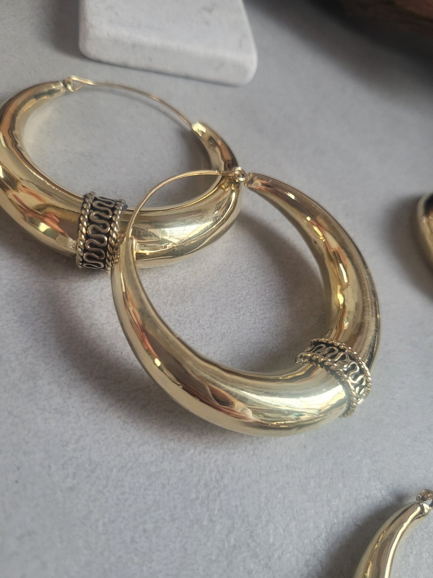 Golden hoops / Large hoops / Detailed hoops / Gypsy / Boho / Tribal / Ethnic / Golden jewellery / Bohemian / Brass hoops / Bali hoops