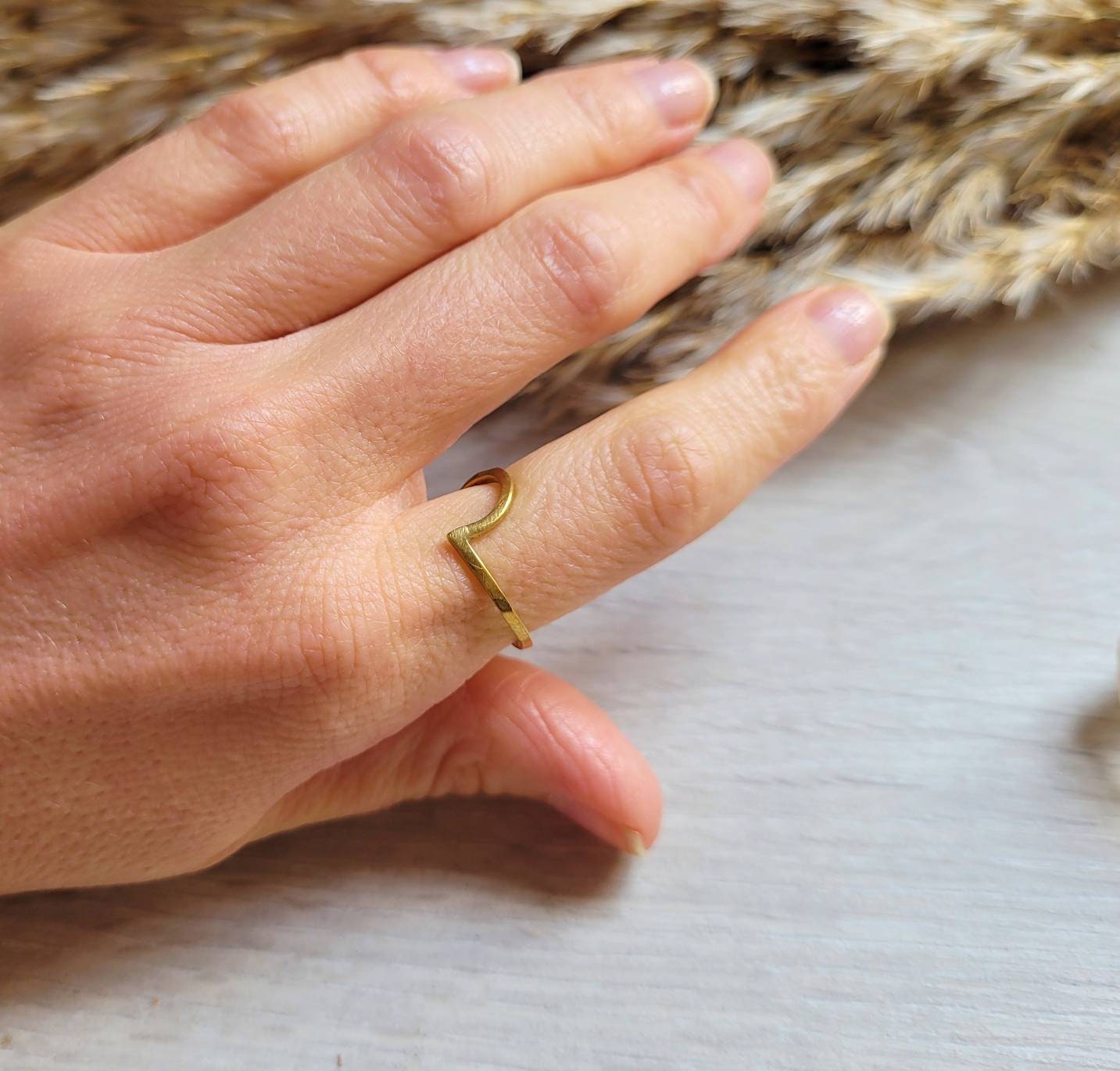 Wave ring / Golden ring / Jewellery / sea Jewellery / Small gift / her gift / Minimal / Minimalist / Free delivery