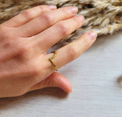 Wave ring / Golden ring / Jewellery / sea Jewellery / Small gift / her gift / Minimal / Minimalist / Free delivery