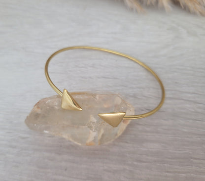 Brass arrow bracelet / Adjustable golden bracelet / Ethnic / Gift / Unisex / Hippie / Hypoallergenic