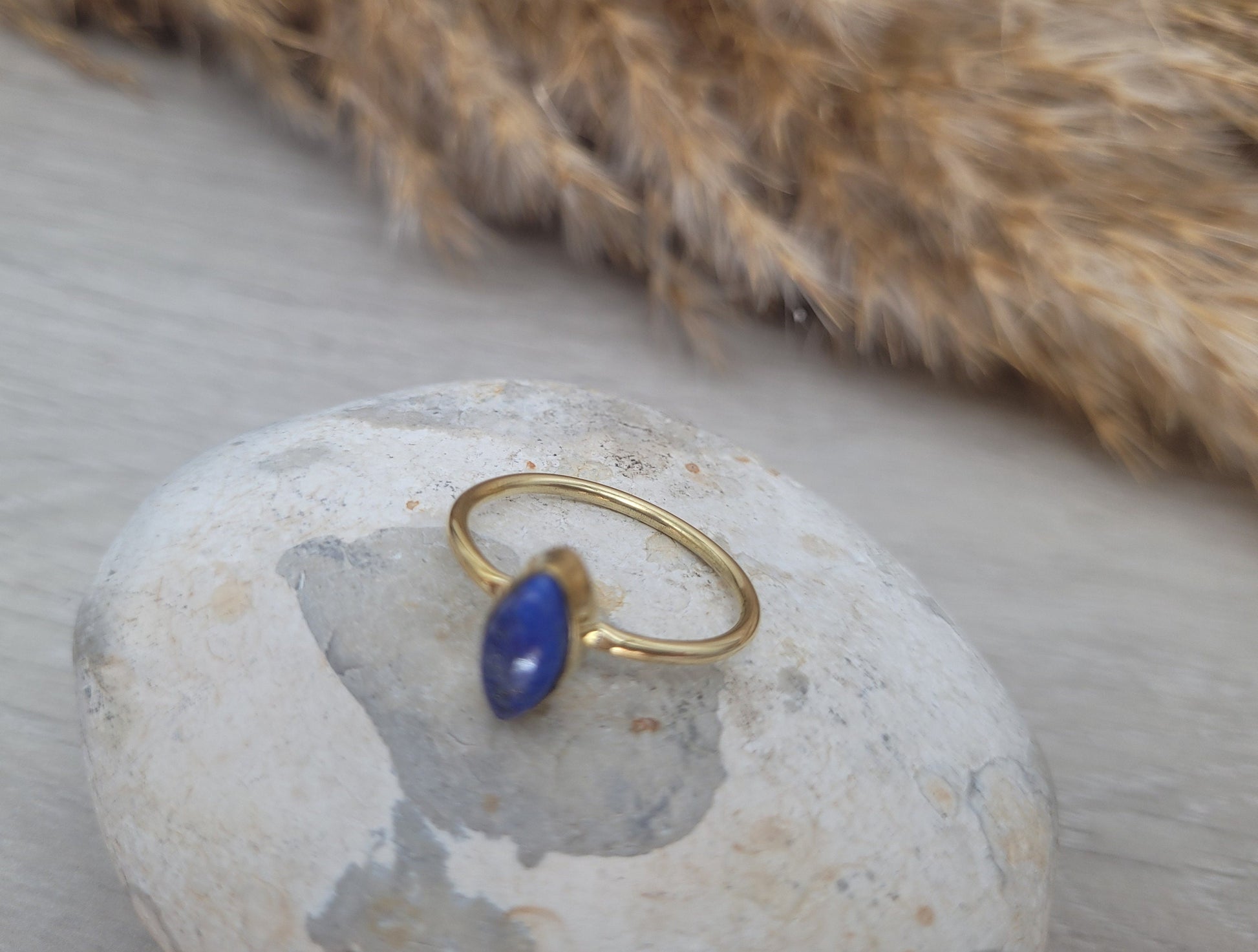 Gold minimalist ring / Lapislazuli jewellery / / Boho / Bohemian / Ethnic / Pretty / Hippie