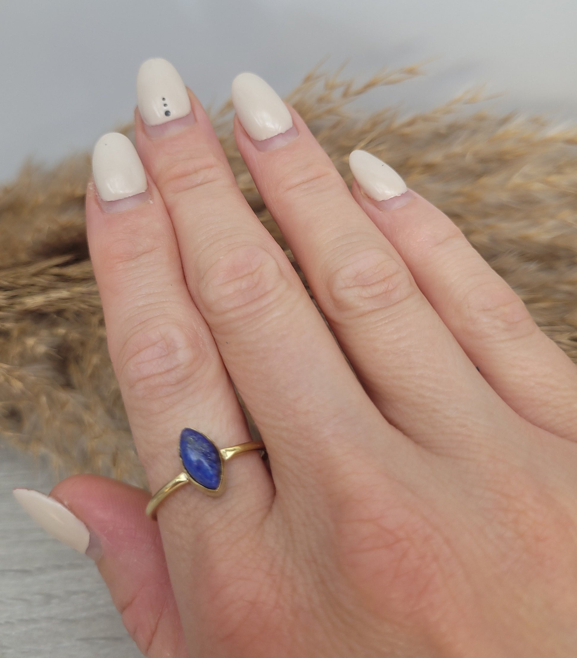 Gold minimalist ring / Lapislazuli jewellery / / Boho / Bohemian / Ethnic / Pretty / Hippie
