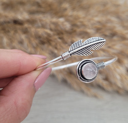 Silver rose quartz bohemian bracelet / Feather bracelet / Feather jewellery / Boho / Hippie / Healing / Festival / Crystal
