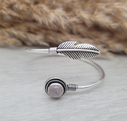 Silver rose quartz bohemian bracelet / Feather bracelet / Feather jewellery / Boho / Hippie / Healing / Festival / Crystal