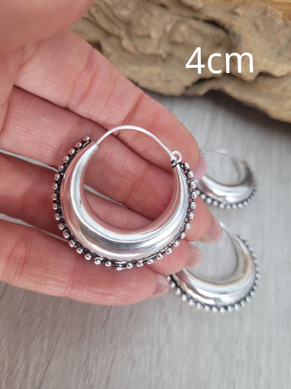 Silver chunky lightweight hoops / Small hoops / Large earrings / Gypsy / Bohemian / Boho / Ethnic hoops