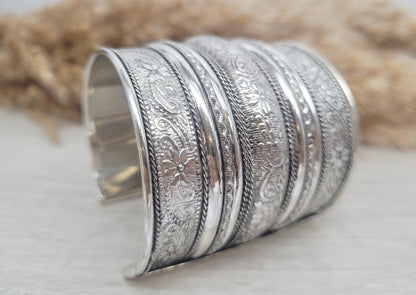 Silver detailed cuff bracelet / Cuff / Bohemian / Boho / Statement / Unique / Tribal