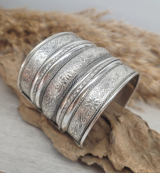 Silver detailed cuff bracelet / Cuff / Bohemian / Boho / Statement / Unique / Tribal