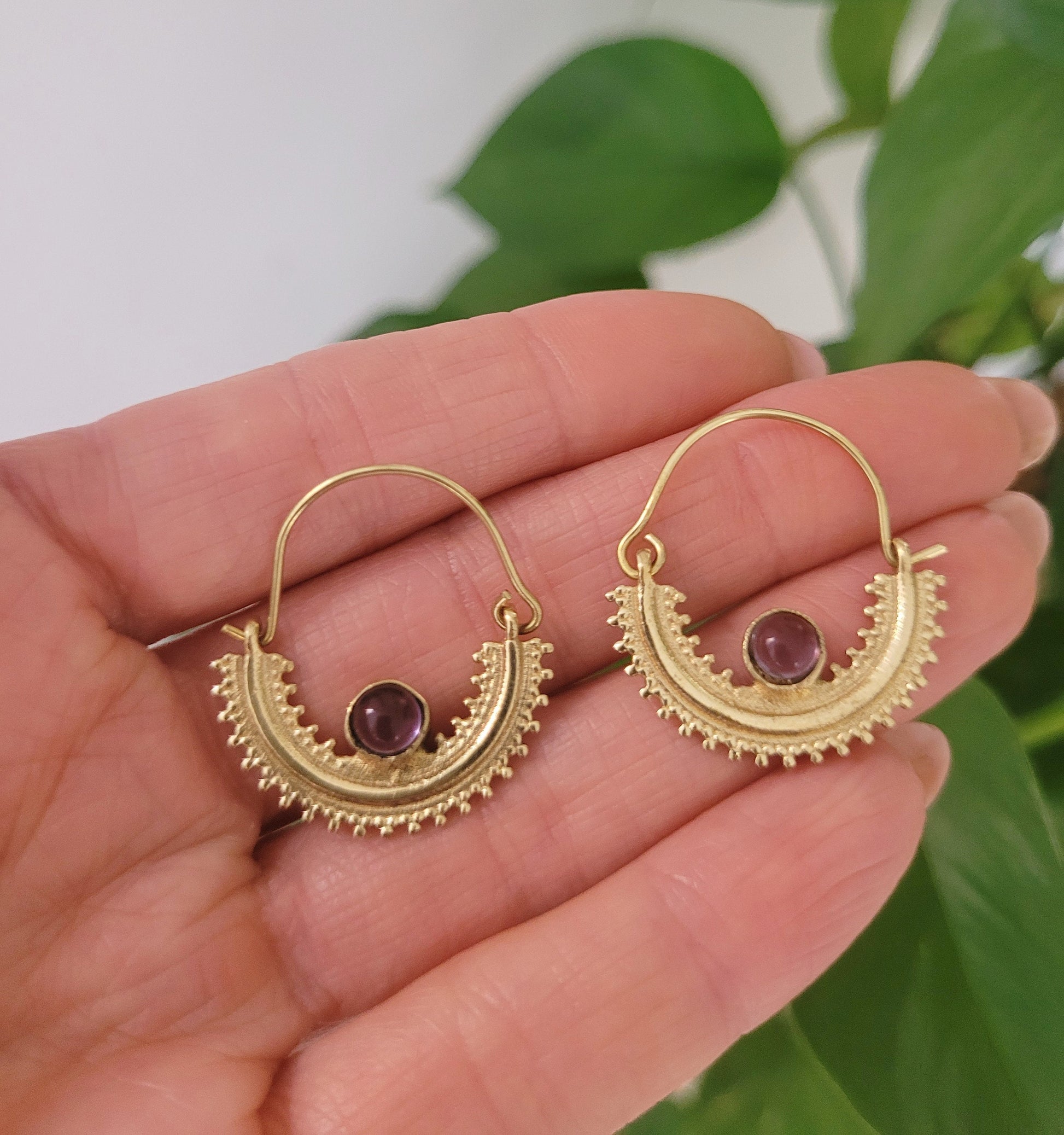 Brass small hoops / Amethyst / Detailed hoops Earring / Bohemian jewellery / Boho / Minimal / Crystal earrings / Bali hoops