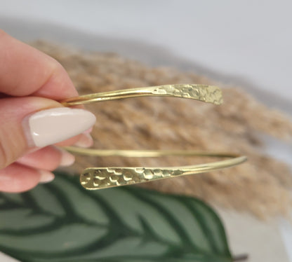 Brass Upper arm bracelet / Top arm band / Hammered jewellery / Handmade / Gold bracelet / Bohemian / Boho / Free shipping