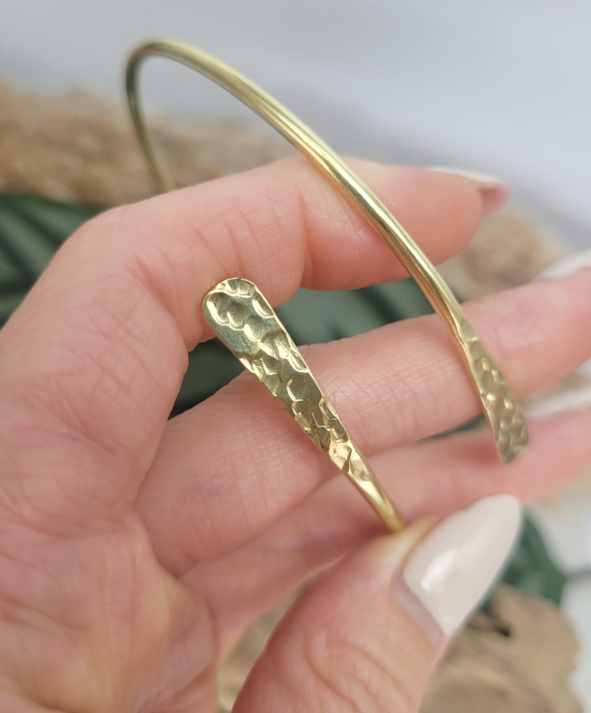 Brass Upper arm bracelet / Top arm band / Hammered jewellery / Handmade / Gold bracelet / Bohemian / Boho / Free shipping