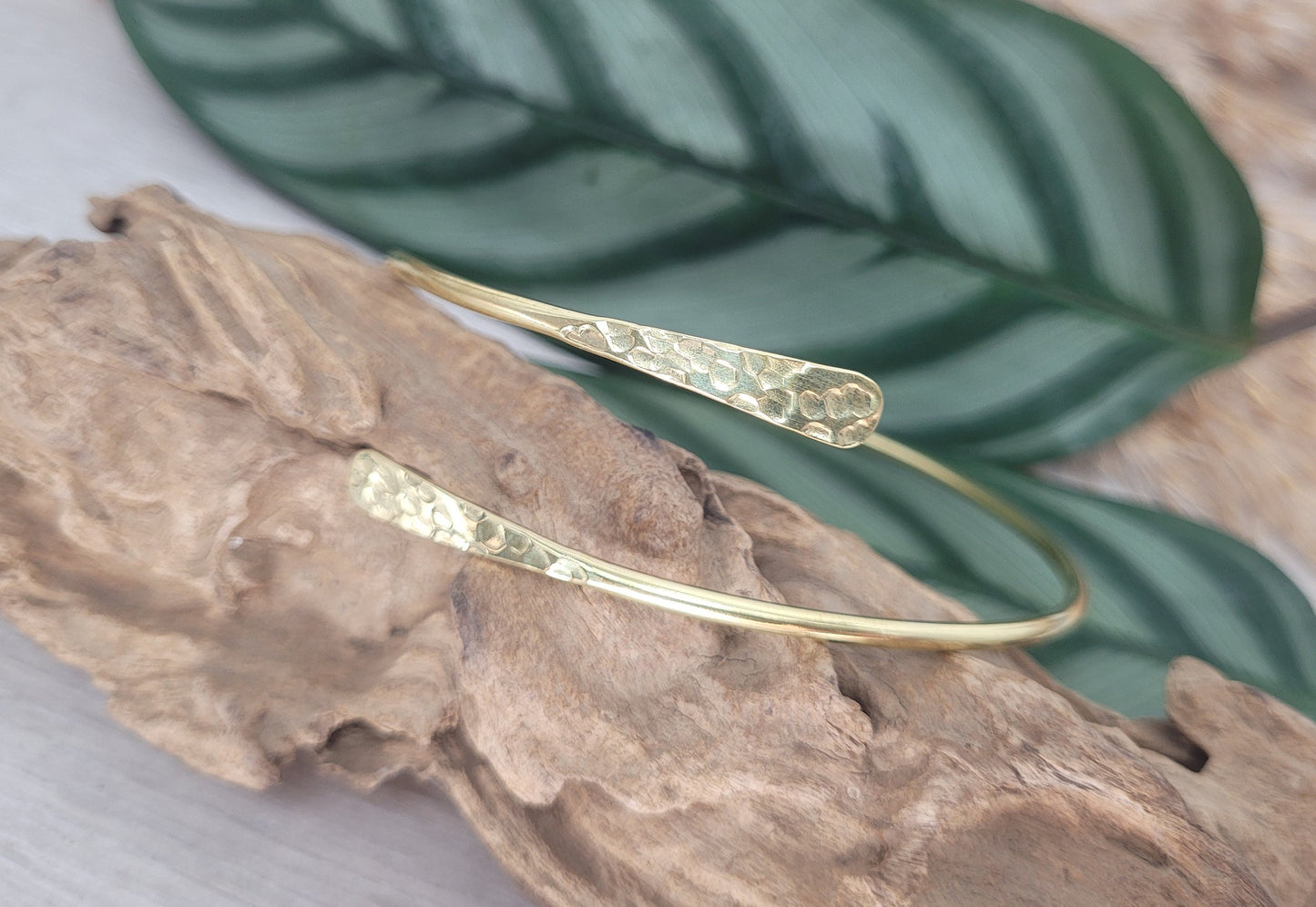 Brass Upper arm bracelet / Top arm band / Hammered jewellery / Handmade / Gold bracelet / Bohemian / Boho / Free shipping