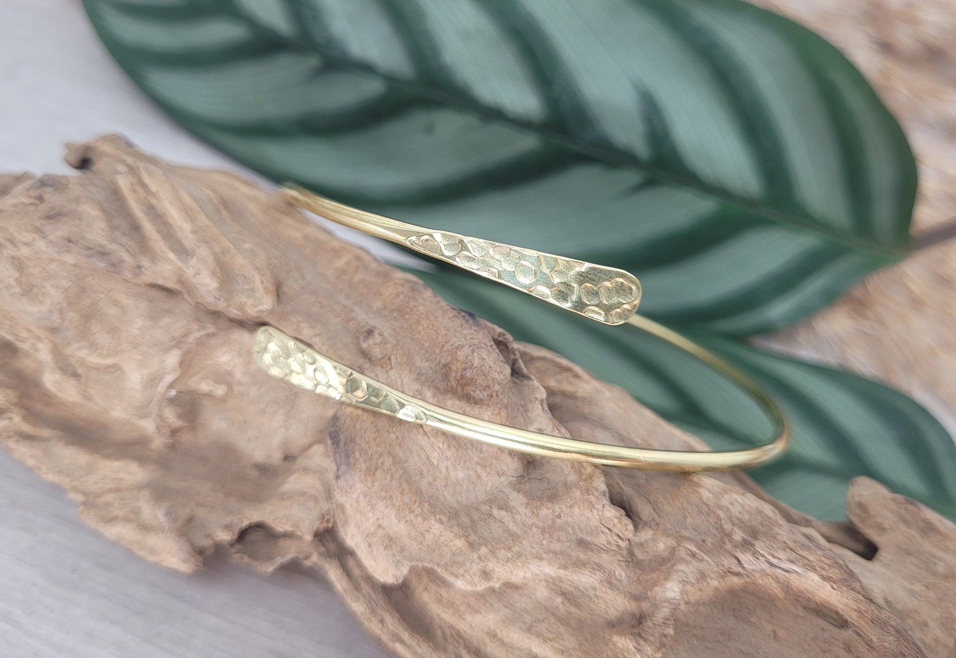 Brass Upper arm bracelet / Top arm band / Hammered jewellery / Handmade / Gold bracelet / Bohemian / Boho / Free shipping