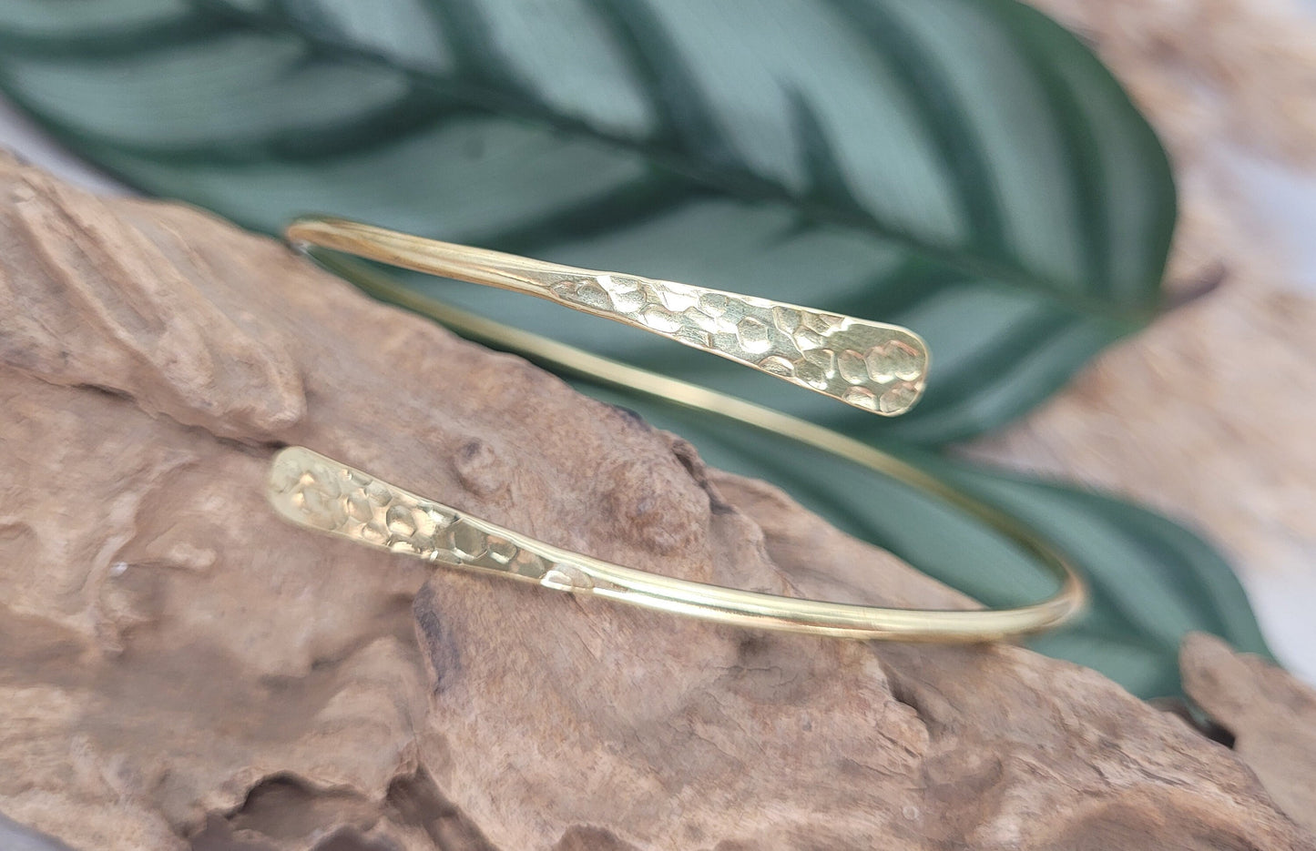 Brass Upper arm bracelet / Top arm band / Hammered jewellery / Handmade / Gold bracelet / Bohemian / Boho / Free shipping