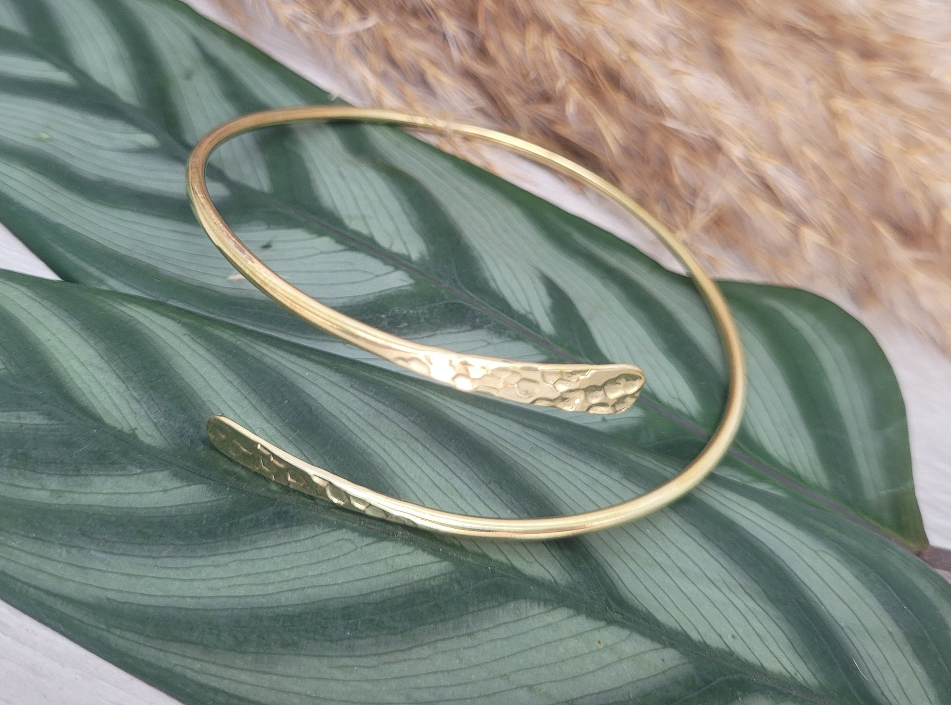 Brass Upper arm bracelet / Top arm band / Hammered jewellery / Handmade / Gold bracelet / Bohemian / Boho / Free shipping