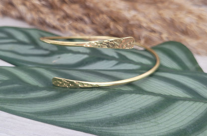 Brass Upper arm bracelet / Top arm band / Hammered jewellery / Handmade / Gold bracelet / Bohemian / Boho / Free shipping