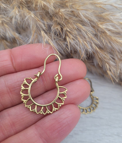 Brass bali hoops / Simple hoops / Detailed earrings / Hippie / Minimalist / Minimal / Brass / Free shipping