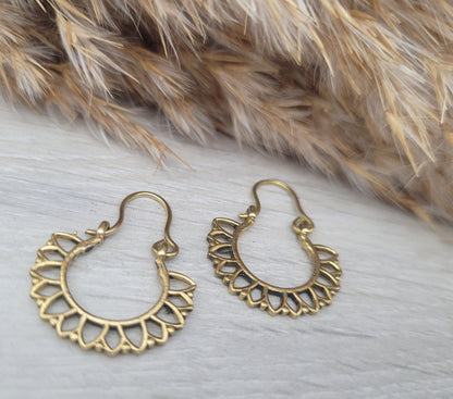 Brass bali hoops / Simple hoops / Detailed earrings / Hippie / Minimalist / Minimal / Brass / Free shipping