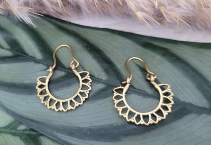 Brass bali hoops / Simple hoops / Detailed earrings / Hippie / Minimalist / Minimal / Brass / Free shipping