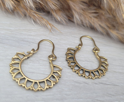 Brass bali hoops / Simple hoops / Detailed earrings / Hippie / Minimalist / Minimal / Brass / Free shipping