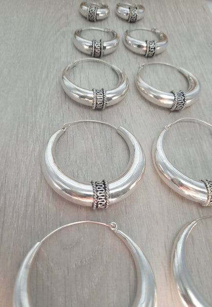 Silver chunky lightweight hoops / Small hoops / Large earrings / Gypsy / Bohemian / Boho / Ethnic hoops / Large hoops / Detailed