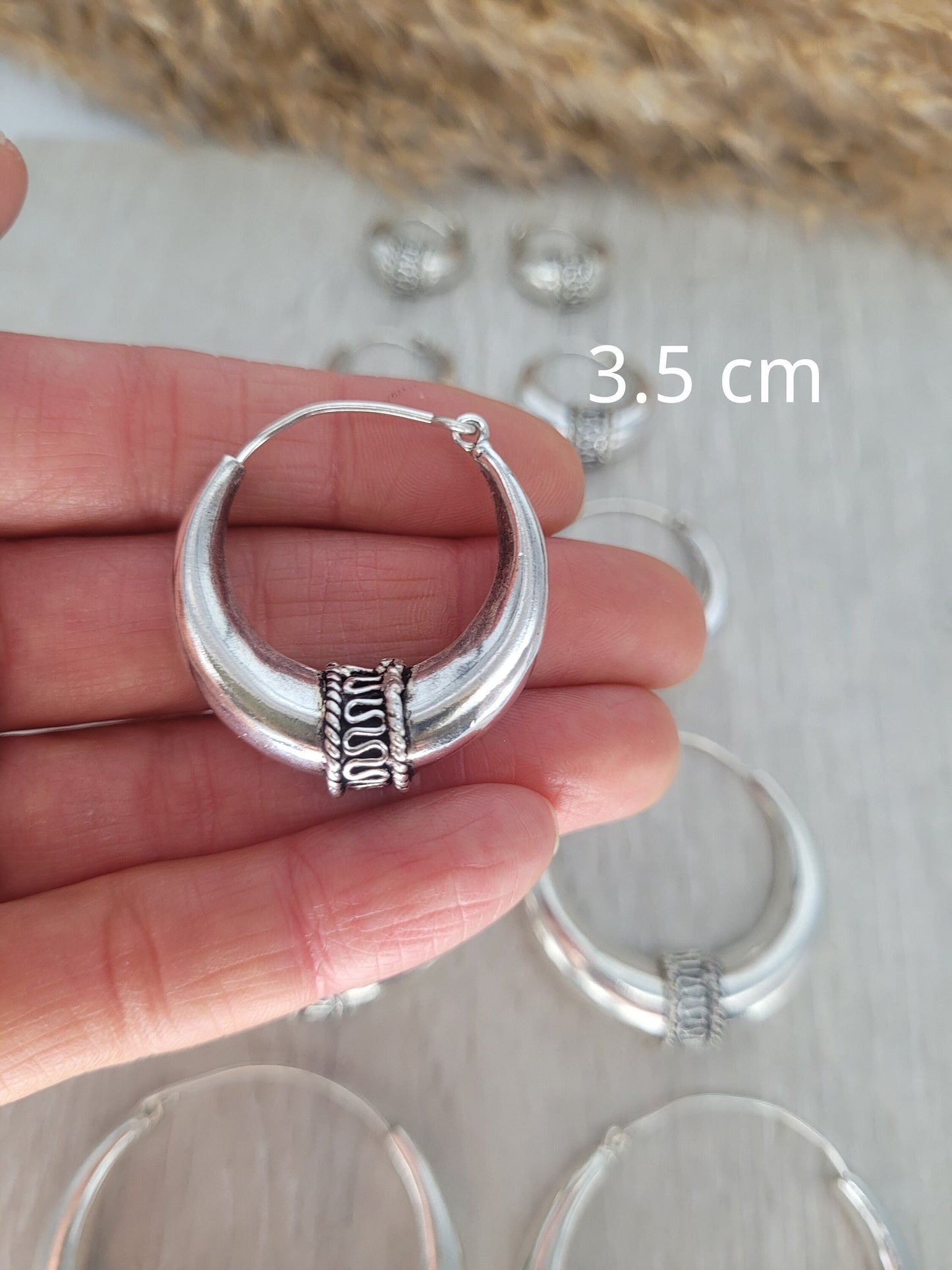 Silver chunky lightweight hoops / Small hoops / Large earrings / Gypsy / Bohemian / Boho / Ethnic hoops / Large hoops / Detailed