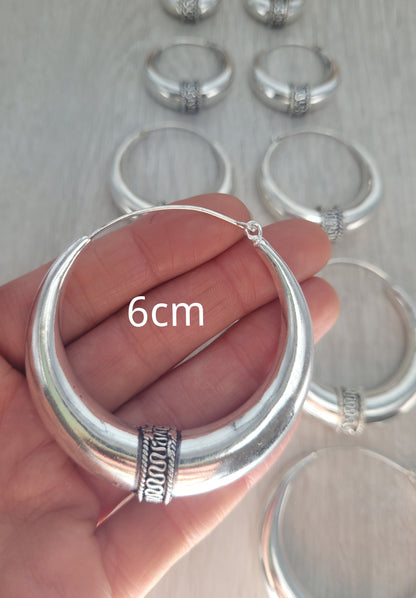 Silver chunky lightweight hoops / Small hoops / Large earrings / Gypsy / Bohemian / Boho / Ethnic hoops / Large hoops / Detailed