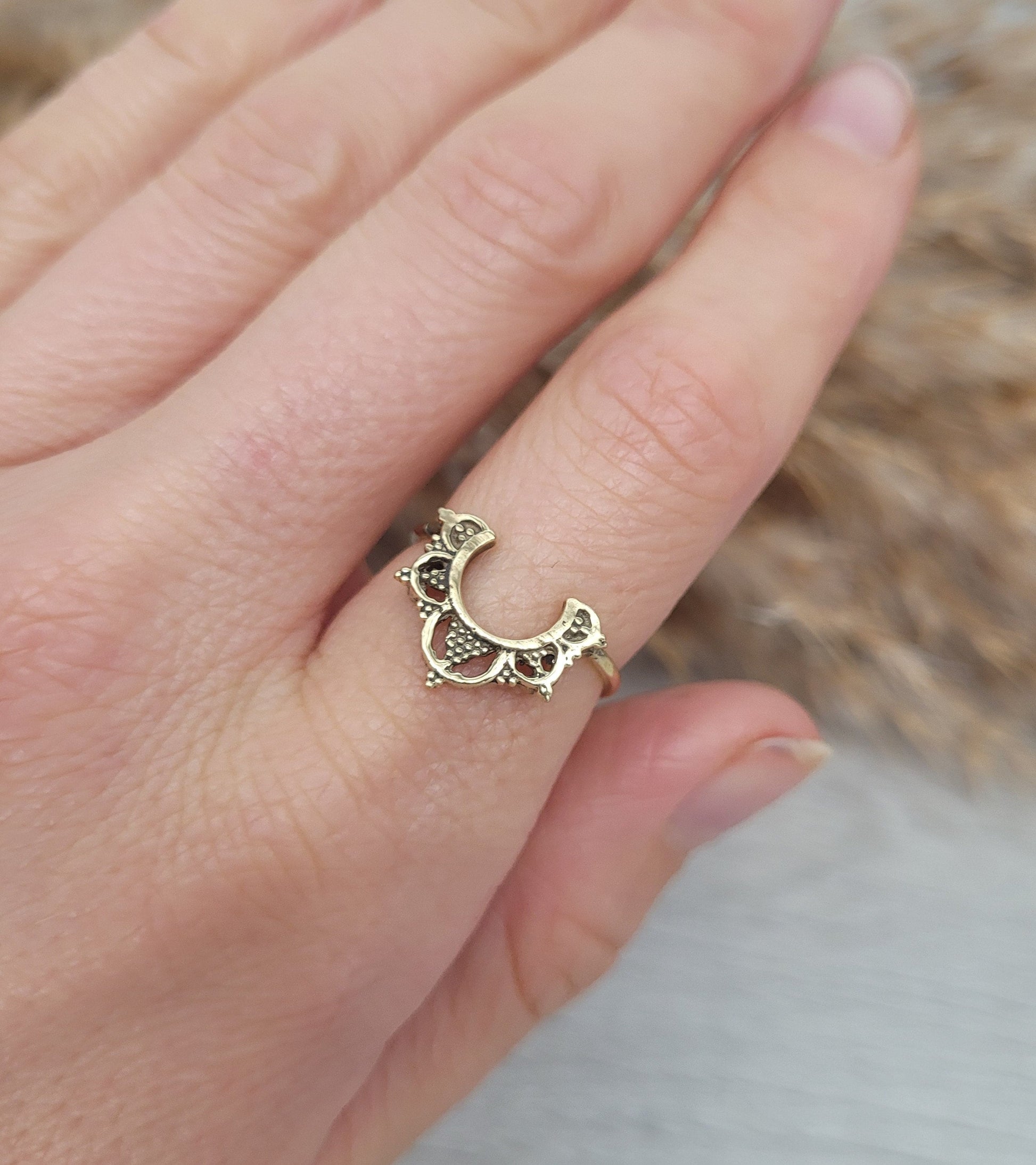 Gold mandala ring / Brass ring / Hippie / Minimal / Dainty jewellery / Gift / Mandalas / Gold ring