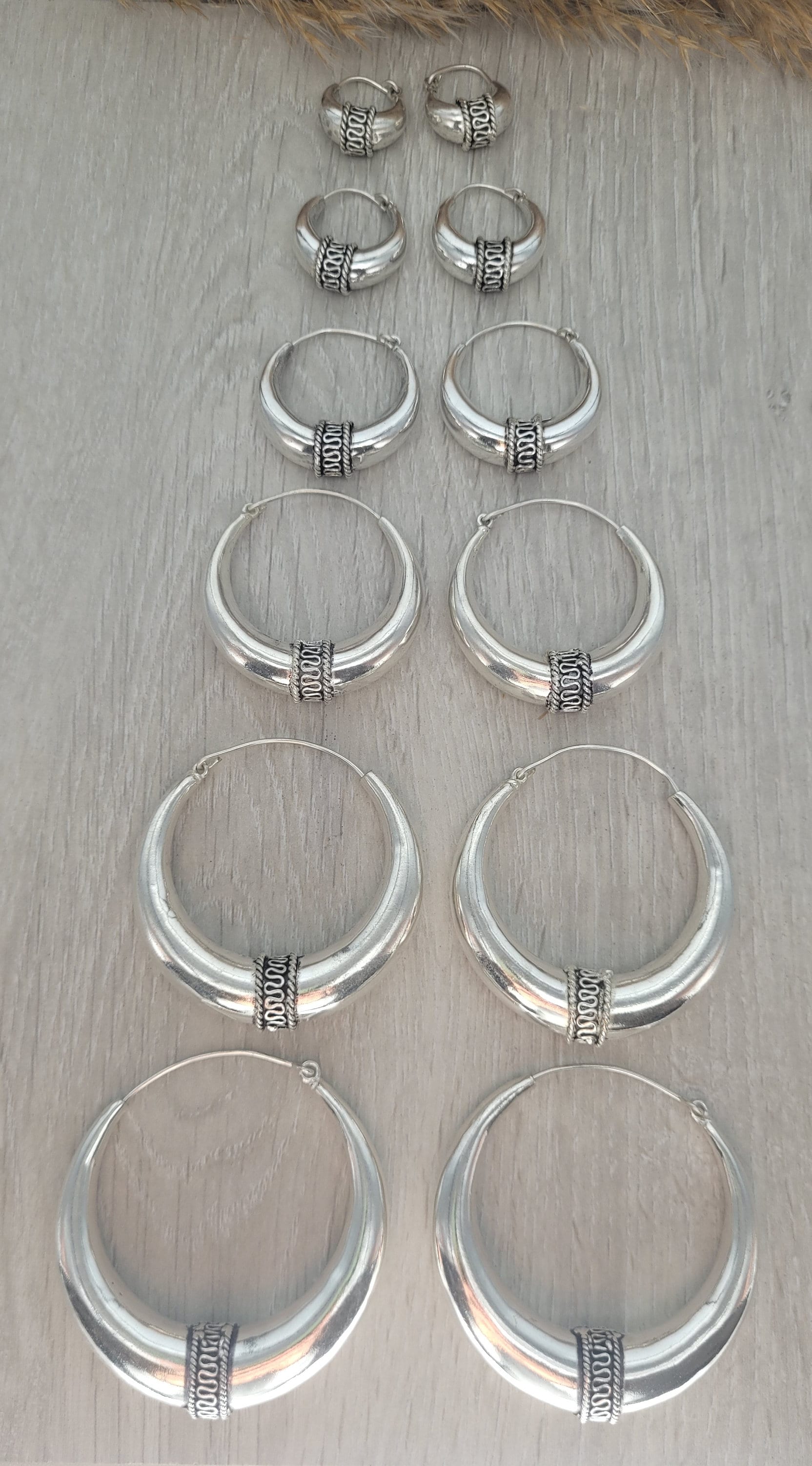 Silver chunky lightweight hoops / Small hoops / Large earrings / Gypsy / Bohemian / Boho / Ethnic hoops / Large hoops / Detailed