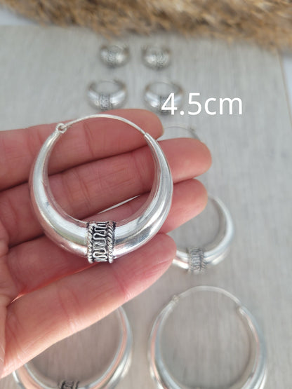 Silver chunky lightweight hoops / Small hoops / Large earrings / Gypsy / Bohemian / Boho / Ethnic hoops / Large hoops / Detailed