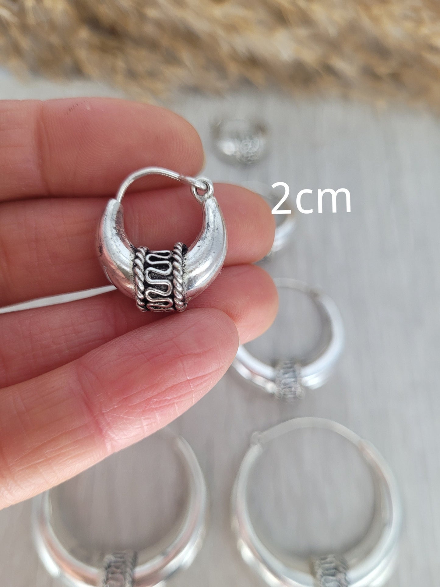 Silver chunky lightweight hoops / Small hoops / Large earrings / Gypsy / Bohemian / Boho / Ethnic hoops / Large hoops / Detailed