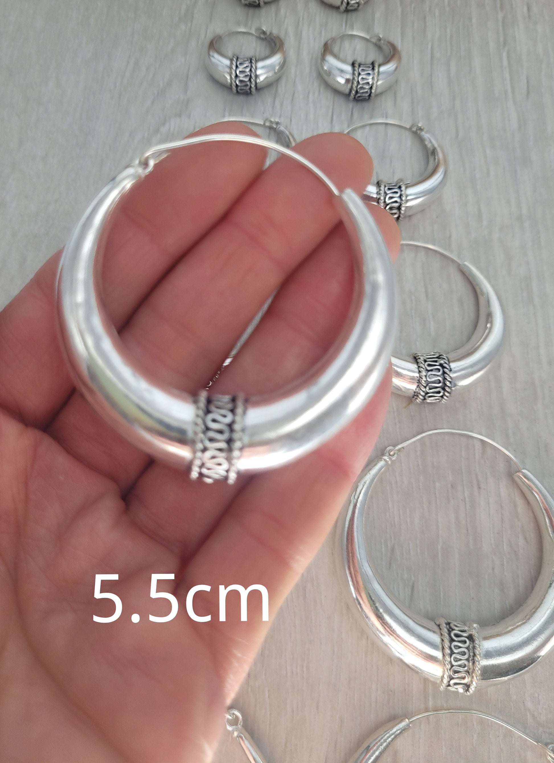 Silver chunky lightweight hoops / Small hoops / Large earrings / Gypsy / Bohemian / Boho / Ethnic hoops / Large hoops / Detailed