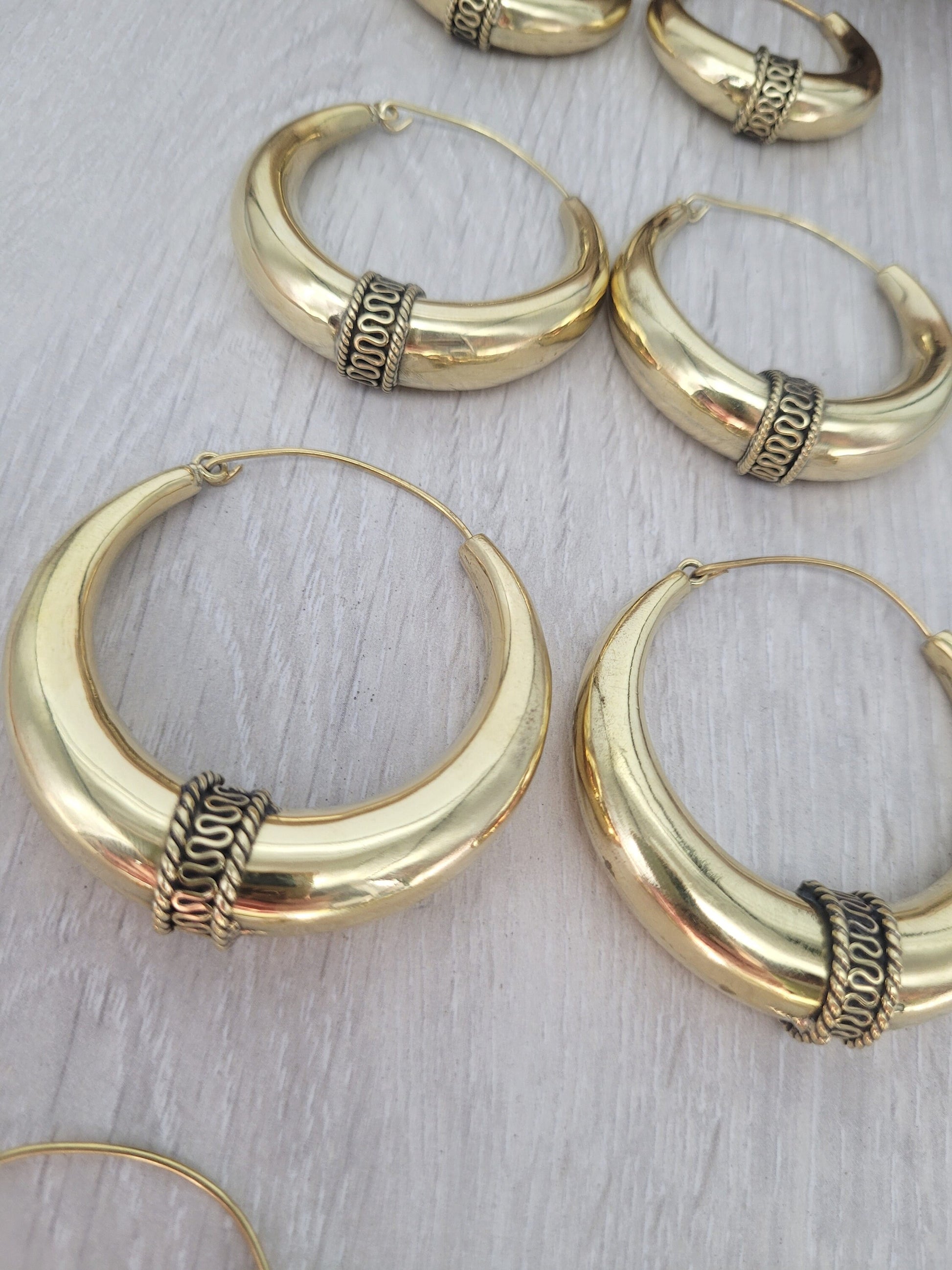 Golden hoops / Large hoops / Detailed hoops / Gypsy / Boho / Tribal / Ethnic / Golden jewellery / Bohemian / Brass hoops / Bali hoops