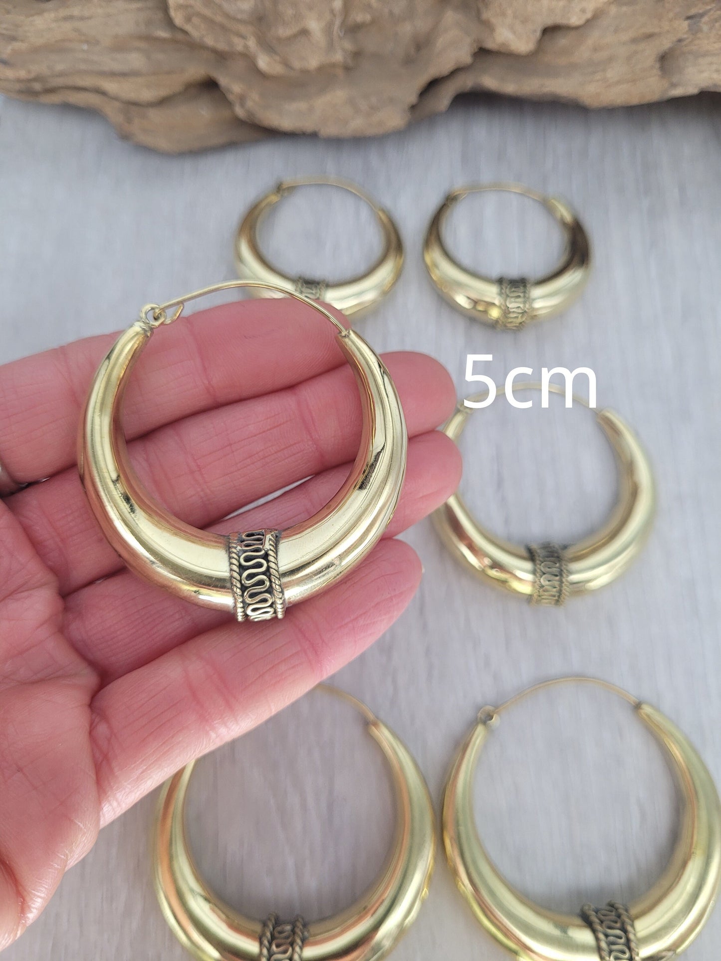 Golden hoops / Large hoops / Detailed hoops / Gypsy / Boho / Tribal / Ethnic / Golden jewellery / Bohemian / Brass hoops / Bali hoops
