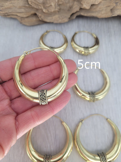 Golden hoops / Large hoops / Detailed hoops / Gypsy / Boho / Tribal / Ethnic / Golden jewellery / Bohemian / Brass hoops / Bali hoops