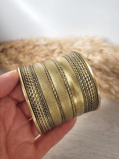 Large gold detailed cuff bracelet / Gold bracele / Cuff bracelet / Unisex bracelet / Boho / Bohemian / Cuff / Large bracelet/Ethnic / Tribal