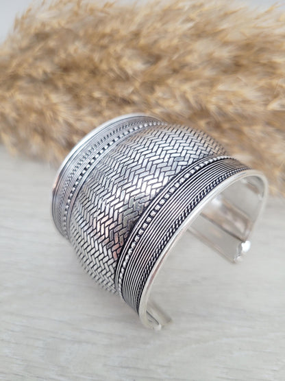 Silver cuff bracelet / Statement jewellery / Boho style / Bohemian / Gift / Hippie / Tribal / Free uk shipping / Cuff arm bracelet / Cuff