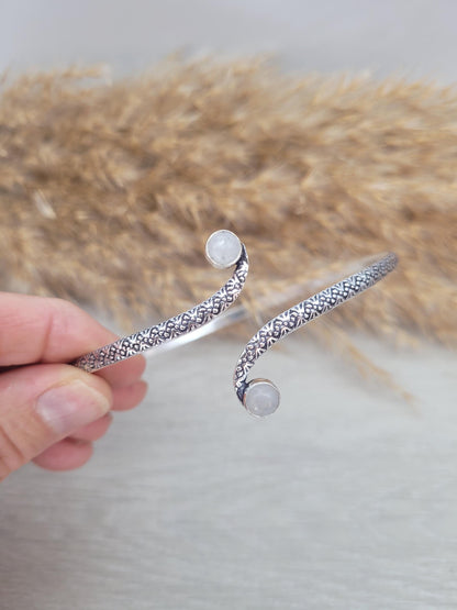 Silver moonstone arm bracelet / Upper arm cuff / Bangle / Crystal / Silver jewellery / Cute gift / Unique / Healing