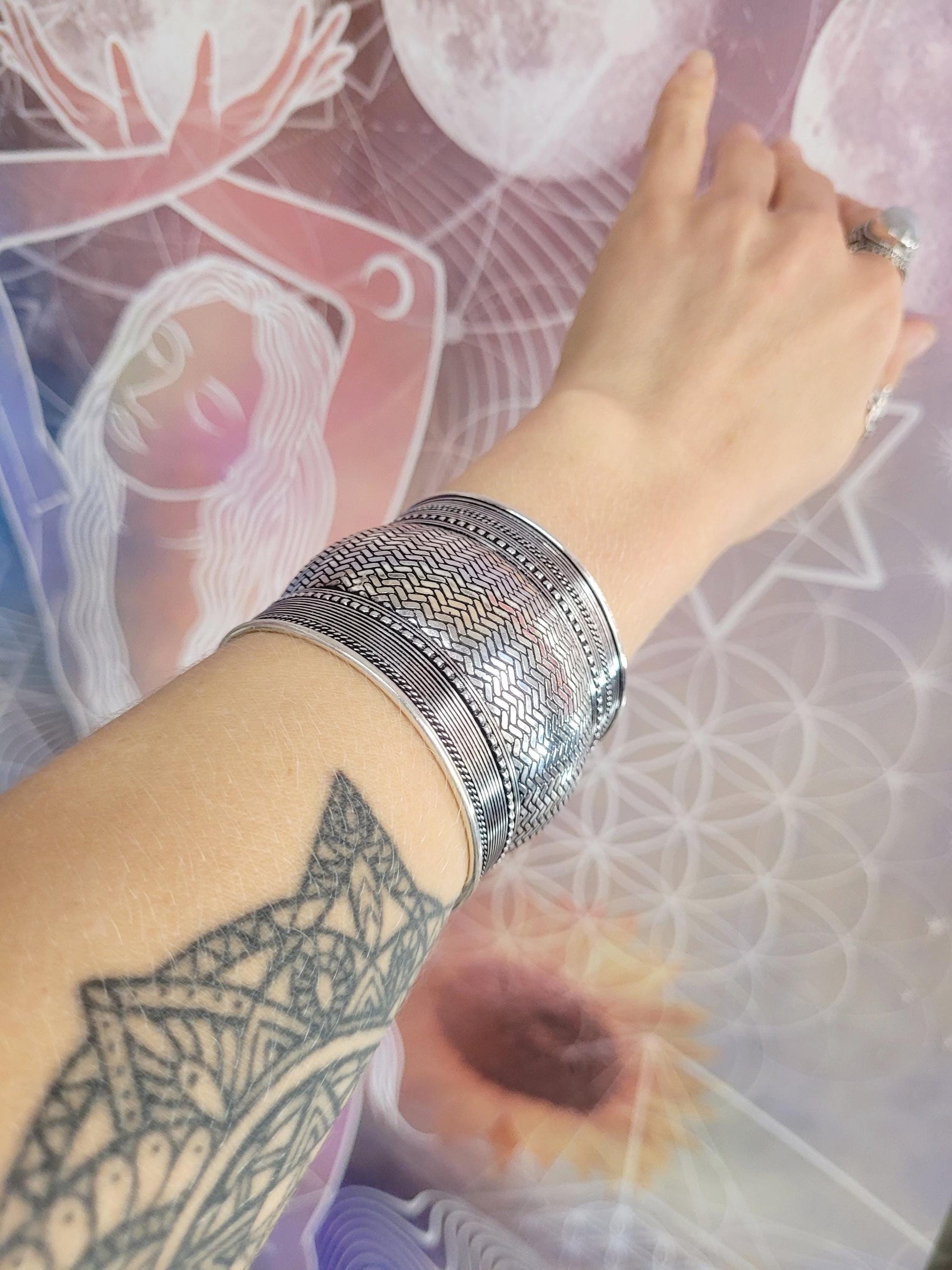 Silver cuff bracelet / Statement jewellery / Boho style / Bohemian / Gift / Hippie / Tribal / Free uk shipping / Cuff arm bracelet / Cuff