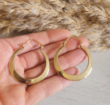 Gold hoops / hoops / Golden / Spiral / Boho / Rustic / Hammered / Bohemian / Pretty / Free shipping