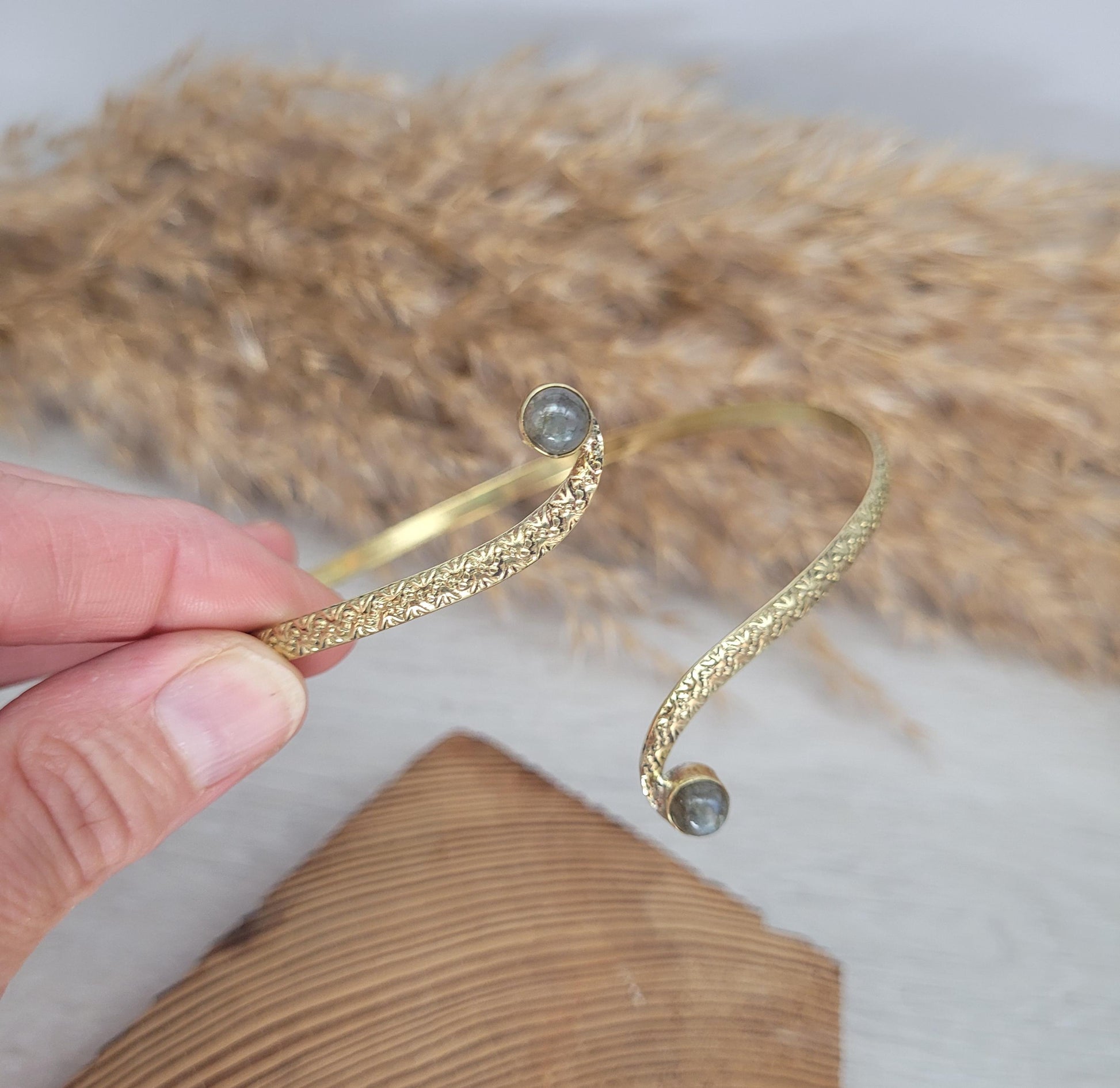 Brass labradorite arm bracelet / Arm cuff / Bangle / Crystal / Gold jewellery / Cute gift / Unique / Healing