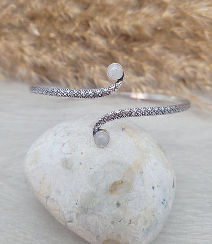 Silver moonstone arm bracelet / Upper arm cuff / Bangle / Crystal / Silver jewellery / Cute gift / Unique / Healing