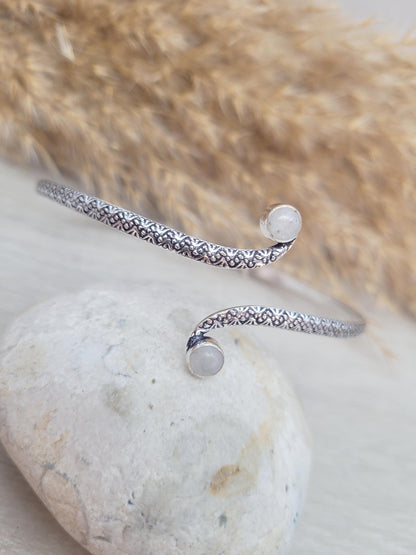Silver moonstone arm bracelet / Upper arm cuff / Bangle / Crystal / Silver jewellery / Cute gift / Unique / Healing