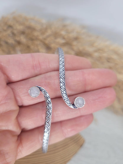 Silver moonstone arm bracelet / Upper arm cuff / Bangle / Crystal / Silver jewellery / Cute gift / Unique / Healing